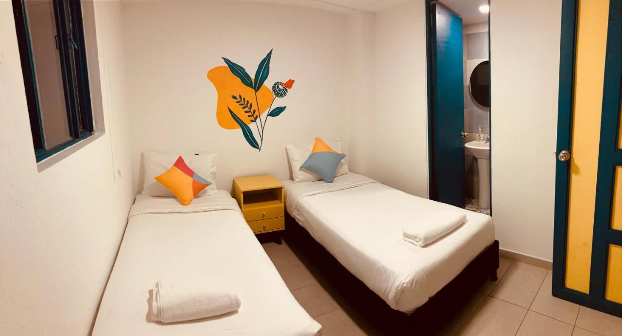 Hostal Casa Lantana La Candelaria Bogotá Eksteriør bilde